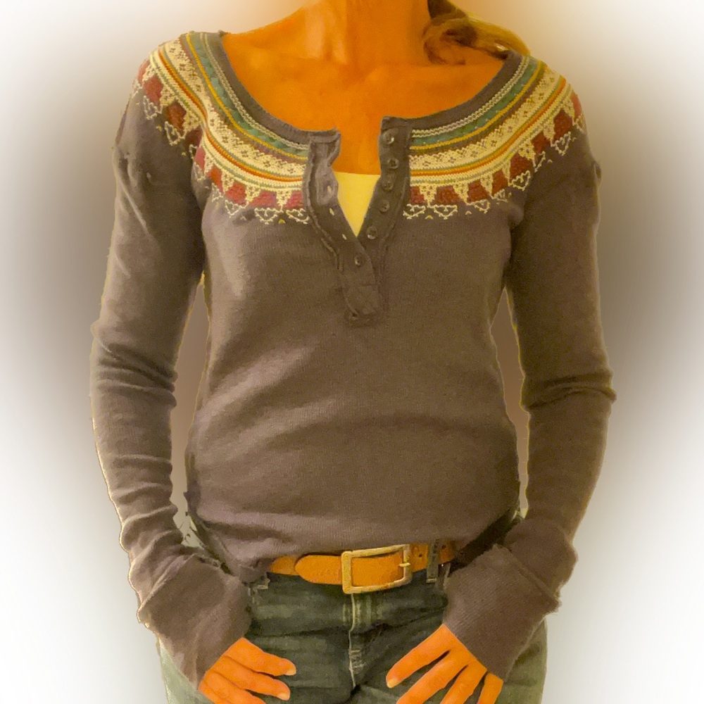 Free people navy long sleeve tshirt with embroidered neckline. Size S
